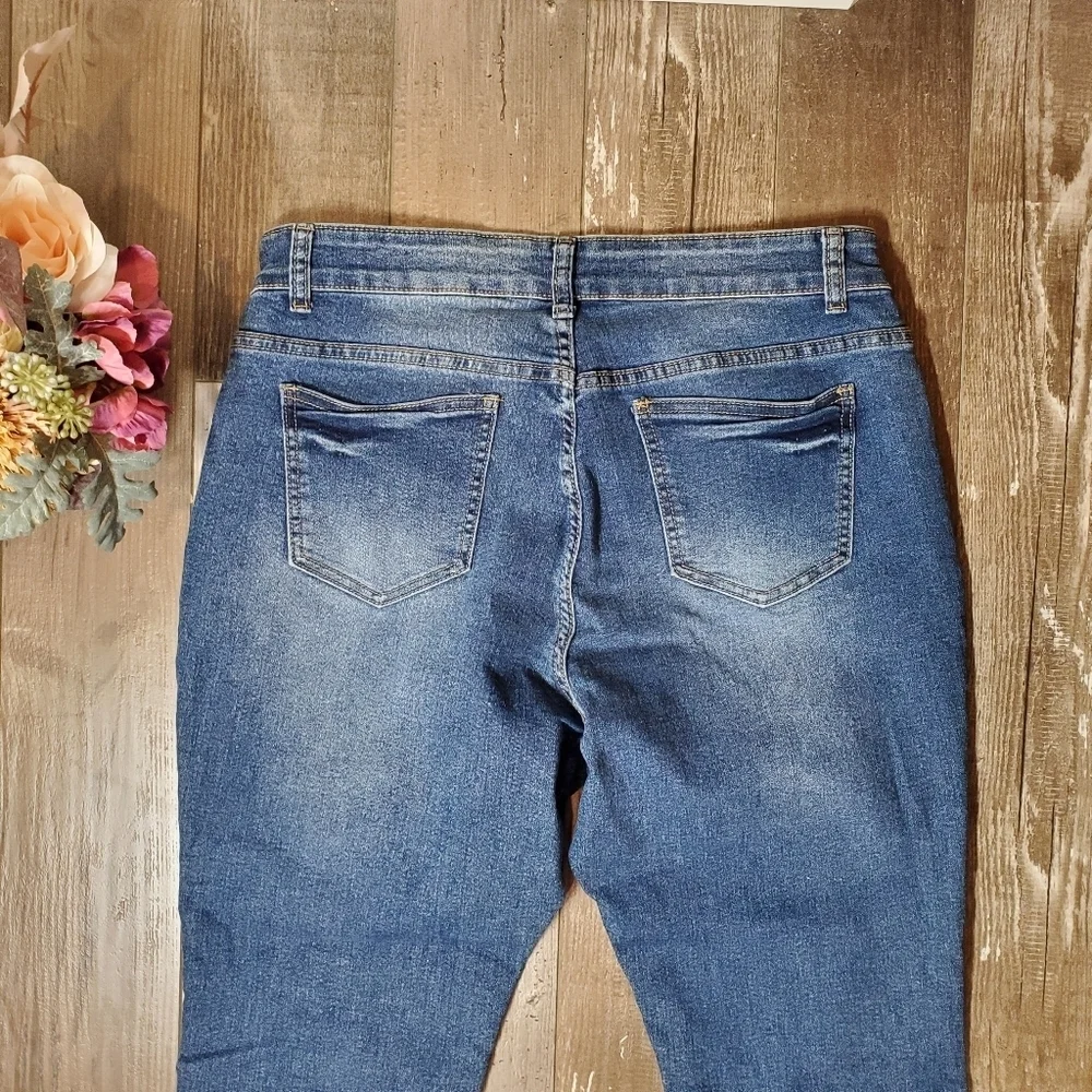 Fashion Nova Stretchy Blue Skinny Jeans Size 15/16 NWOT
